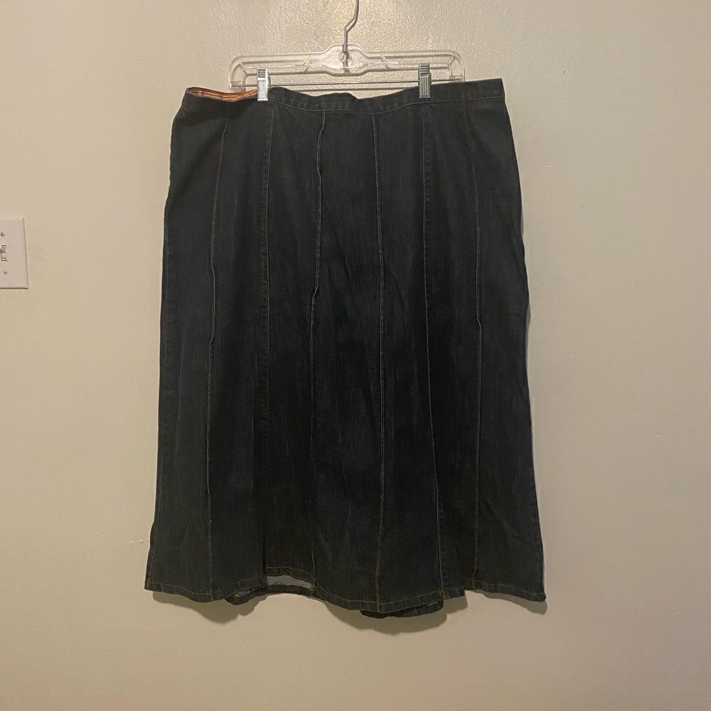 Lands’ End denim skirt, size 20W